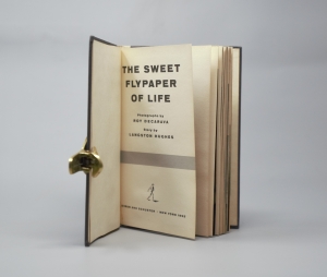Los 3162 - Hughes, Langston - The Sweet Flypaper of Life. New York, Simon and Schuster, 1955. - Widmungsexemplar - 2 - thumb