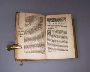 Los 1137 - Gentillet, Innocent - Commentariorum de regno libri tres - 6 - thumb